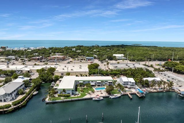 a view of outdoor space yard and patio
