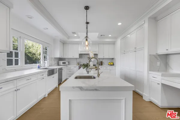 $36,900 | 14619 Valley Vista Boulevard, Sherman Oaks, CA 91403