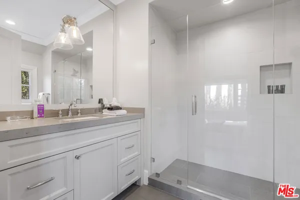 $36,900 | 14619 Valley Vista Boulevard, Sherman Oaks, CA 91403