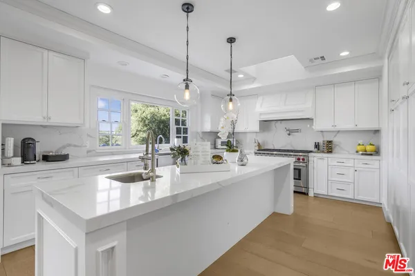 $36,900 | 14619 Valley Vista Boulevard, Sherman Oaks, CA 91403