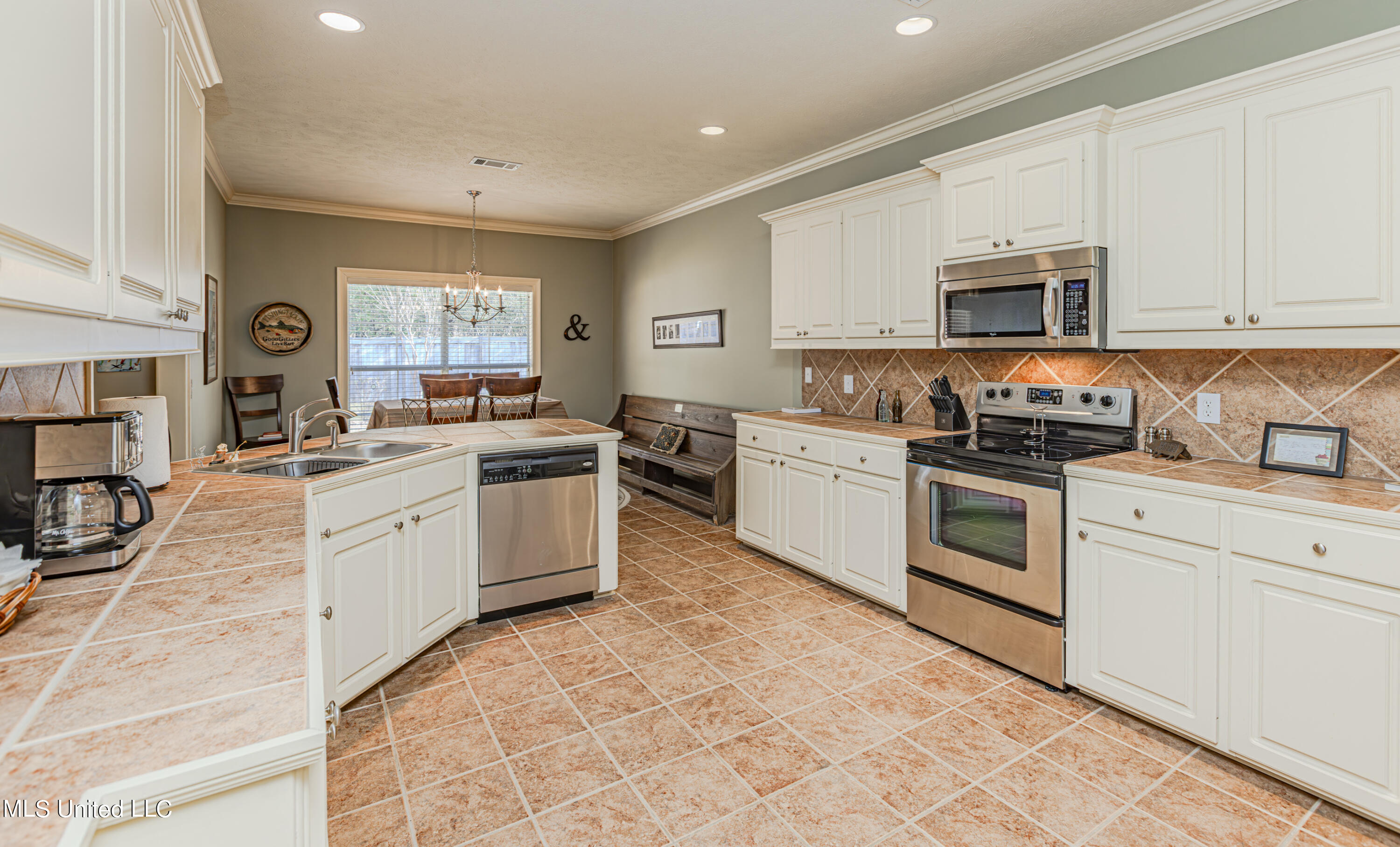 116 Devlin Drive Madison, MS 39110 - Photo 11 of 34 1R4A6358-Enhanced-NR