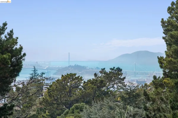 $998,000 | 14 Hillcrest Court, Oakland, CA 94619