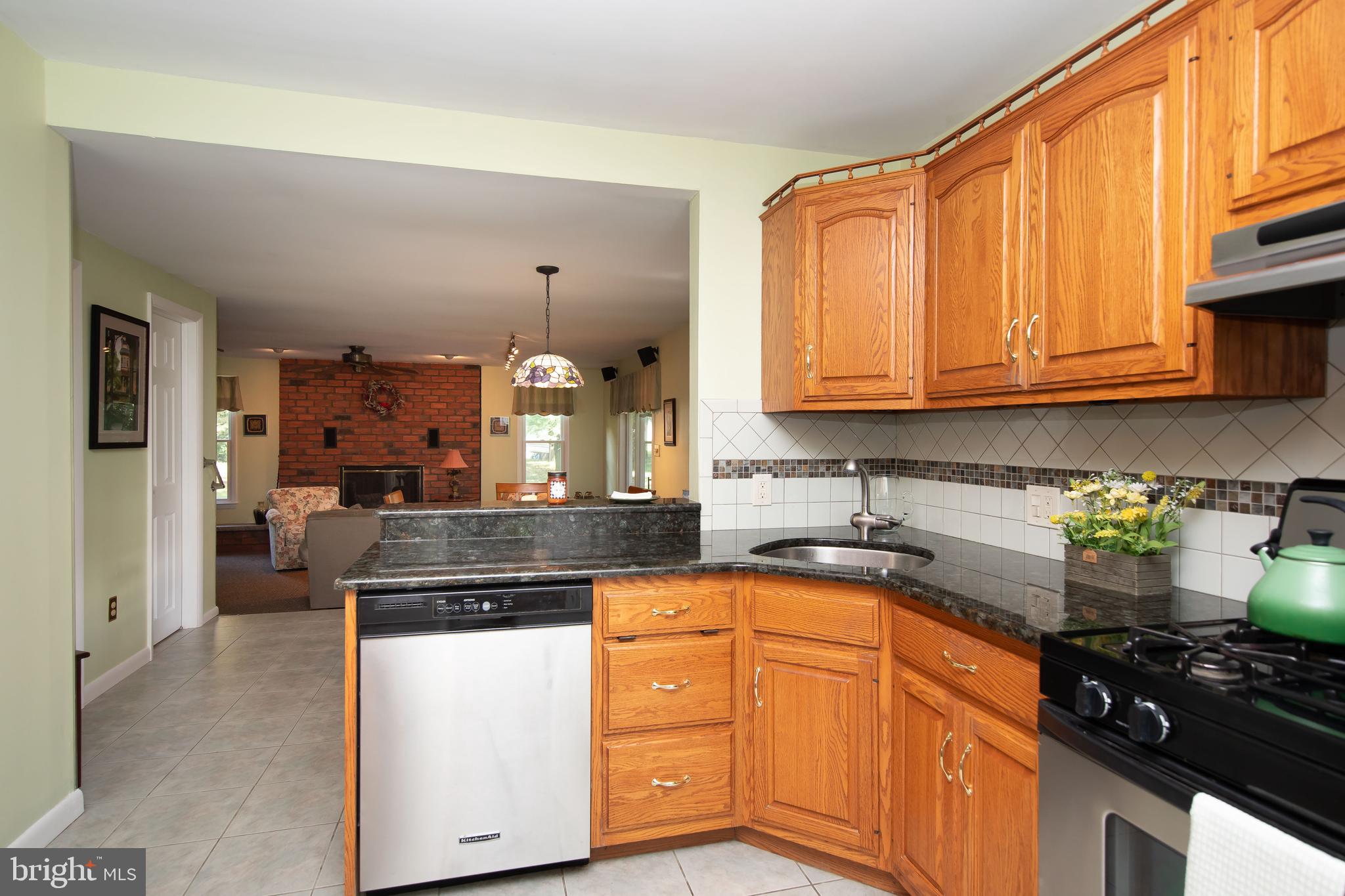 1259 June Road Warminster, PA 18974 - Photo 9 of 31 Gallery Image 9