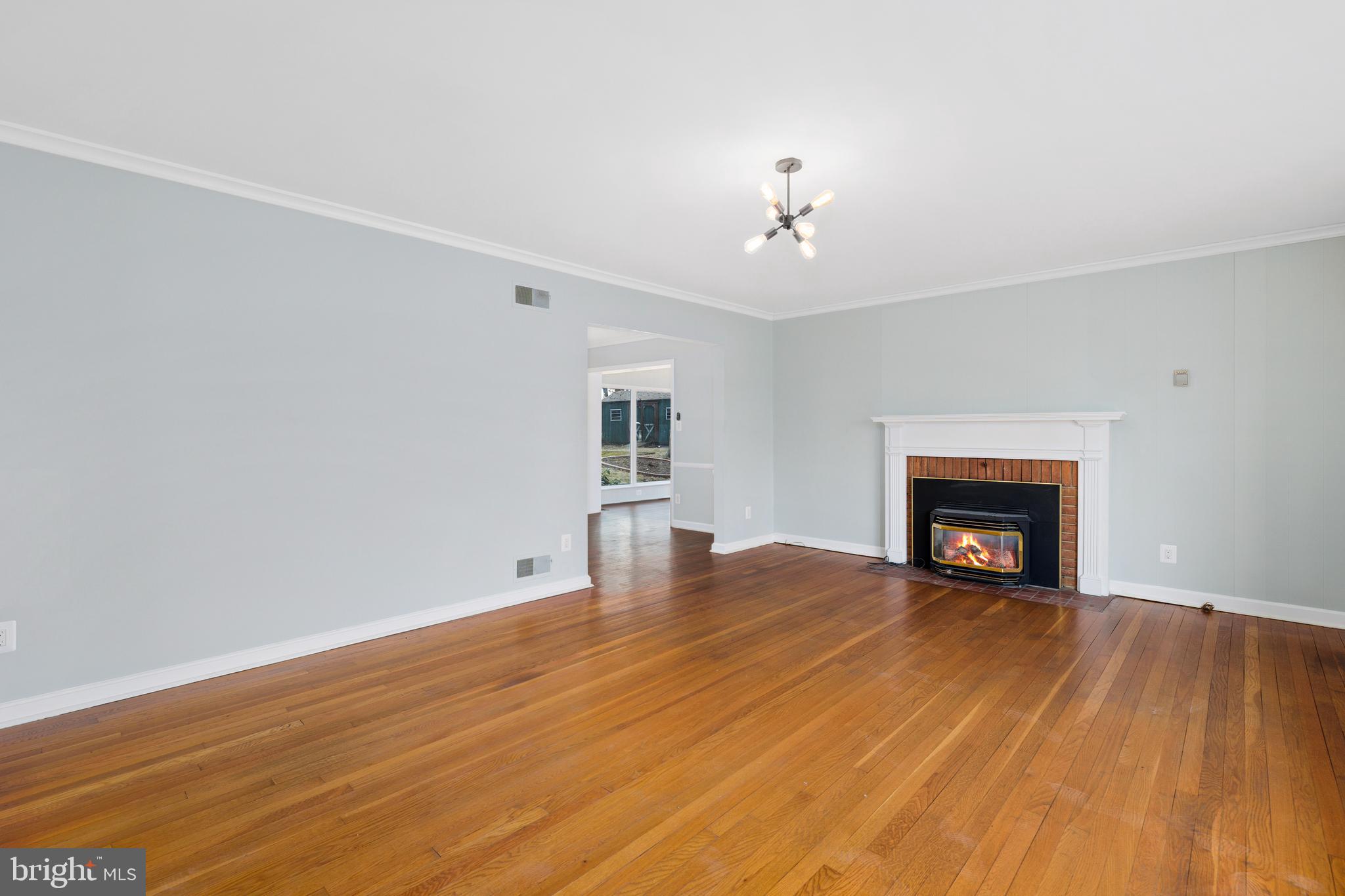 8713 Briarcroft Lane Laurel, MD 20708 - Photo 7 of 41 Gallery Image 7