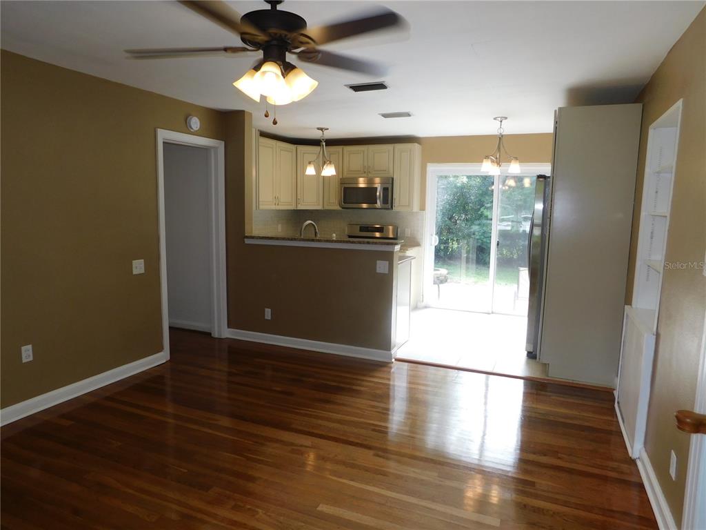 118 Northwest 35th Terrace Gainesville, FL 32607 - Photo 5 of 24