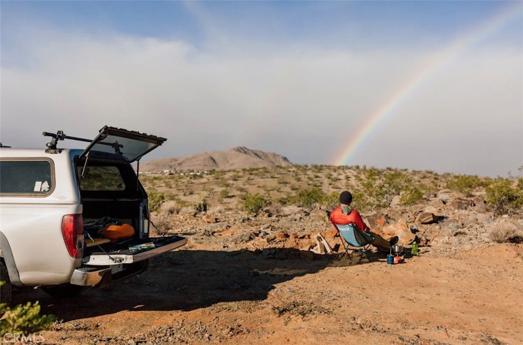 3170 Stonehill Avenue Joshua Tree, CA 92252 - Photo 4 of 11 a view of a room with gym equipment