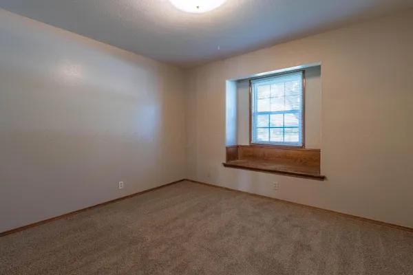 $299,900 | 7301 Dukes Place, Amarillo, TX 79109