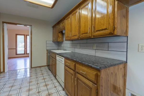 $299,900 | 7301 Dukes Place, Amarillo, TX 79109