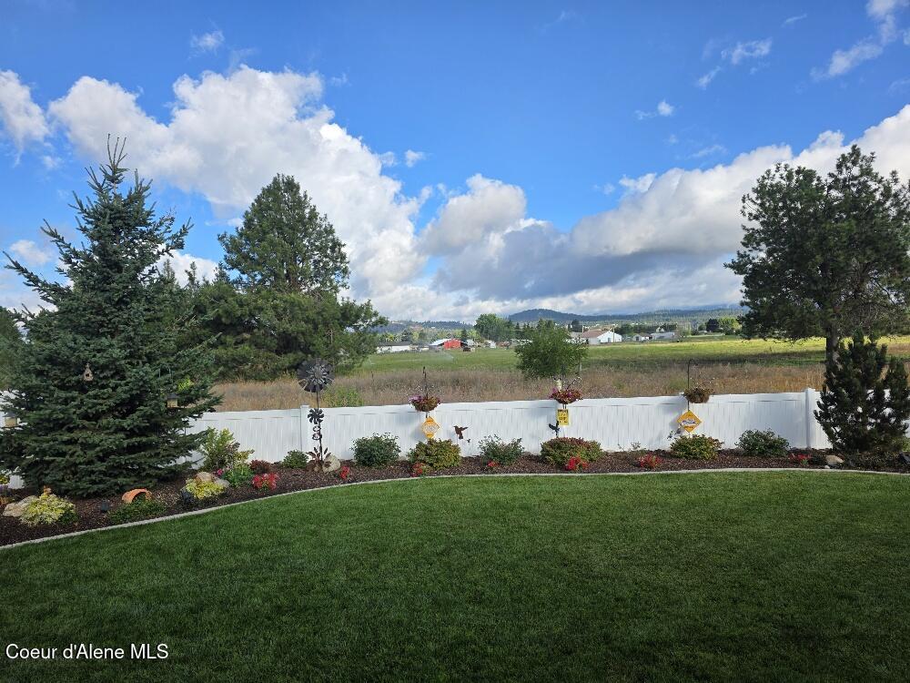 8557 Scotsworth Street Post Falls, ID 83854 - Photo 35 of 49 Backyard
