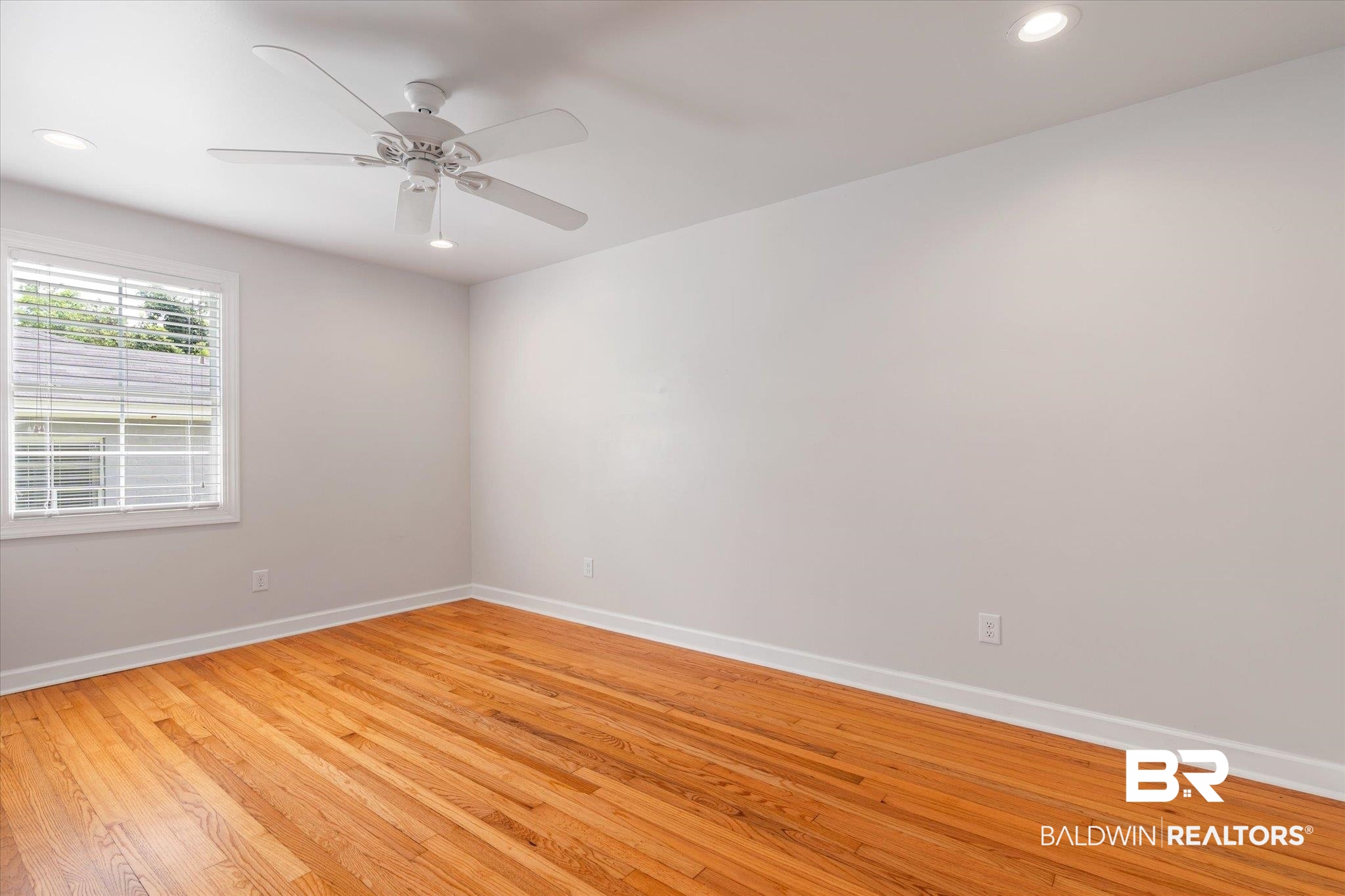10 Felder Place Mobile, AL 36606 - Photo 25 of 30 Bedroom 3