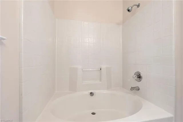 $260,000 | 15 Wimbledon Lane, Greensboro, NC 27455