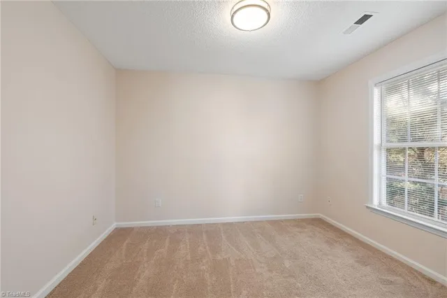 $260,000 | 15 Wimbledon Lane, Greensboro, NC 27455