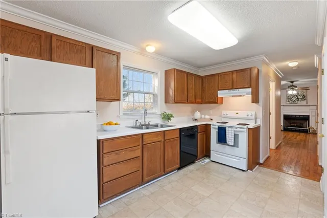 $260,000 | 15 Wimbledon Lane, Greensboro, NC 27455