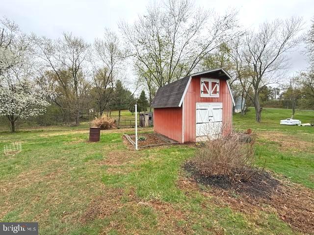 226 Schoolhouse Road Pottstown, PA 19465 - Photo 4 of 22 Shed