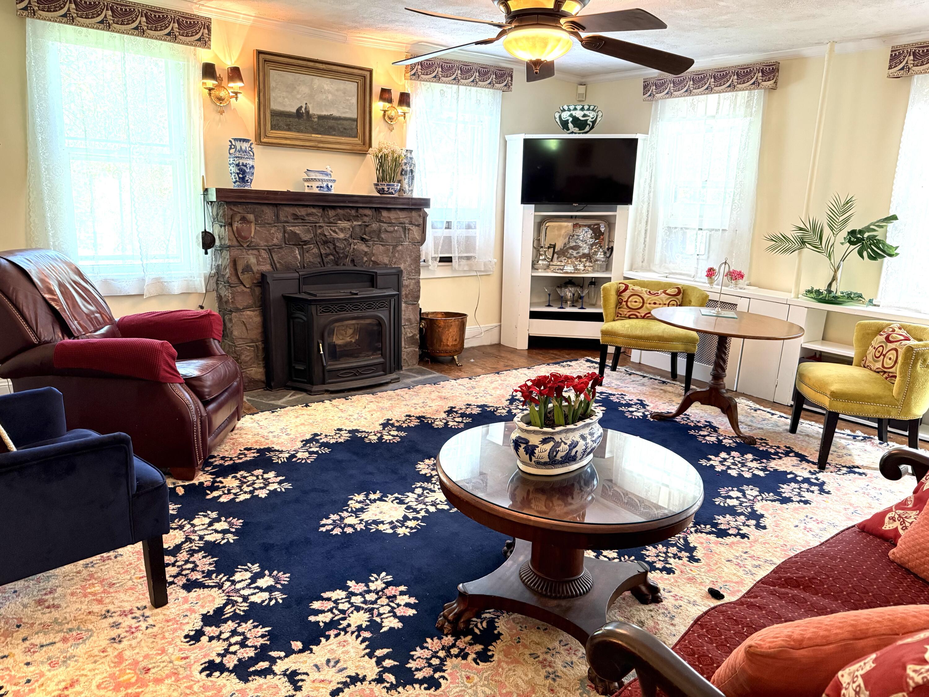 166 Alpine Lake Road Henryville, PA 18332 - Photo 15 of 52 Living Room