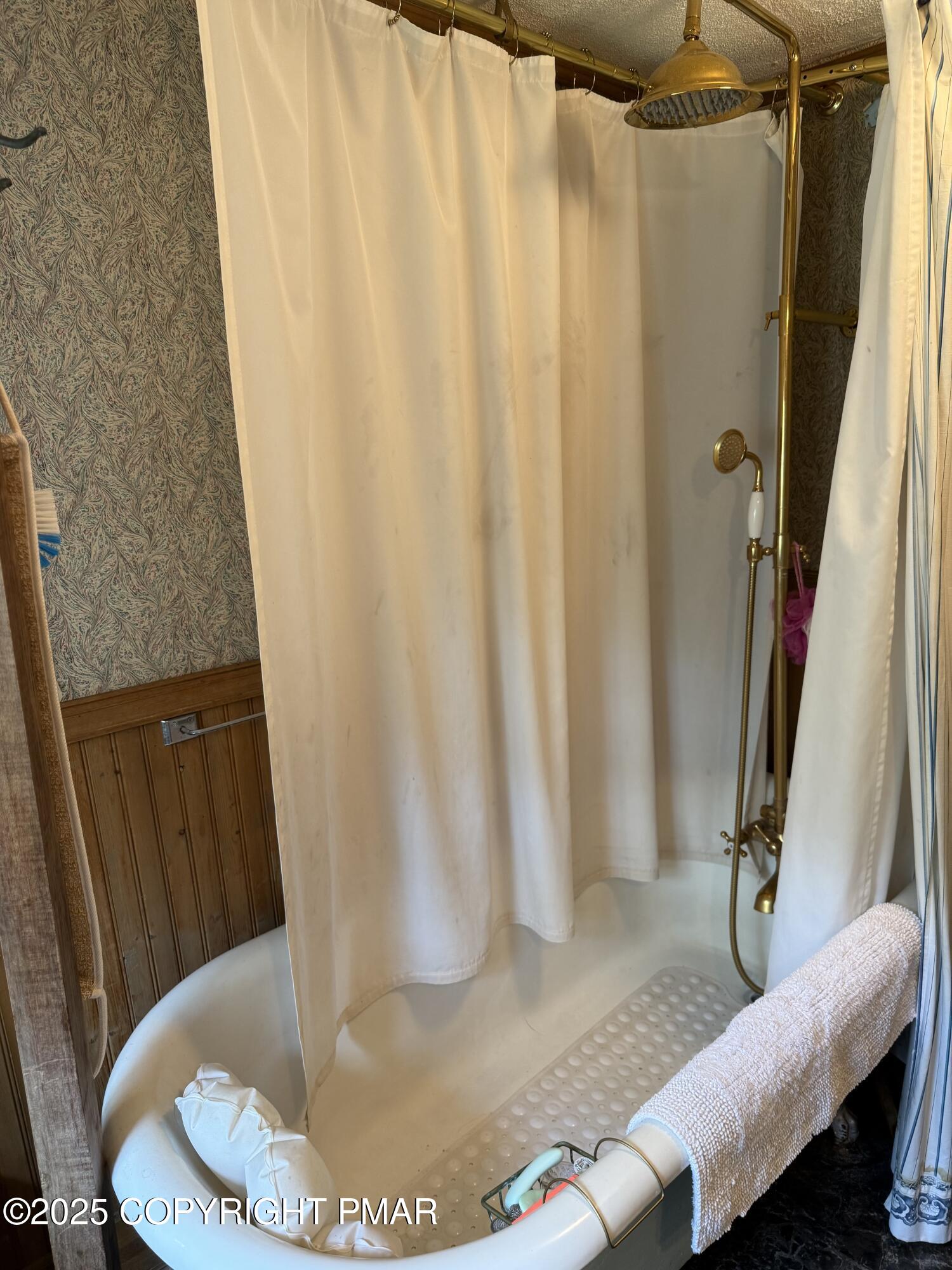 166 Alpine Lake Road Henryville, PA 18332 - Photo 52 of 52 tub