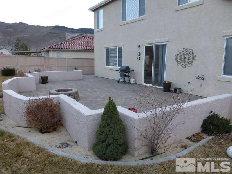 2471 Spring Flower Drive Reno, NV 89521 - Photo 5 of 20 a living room with furniture