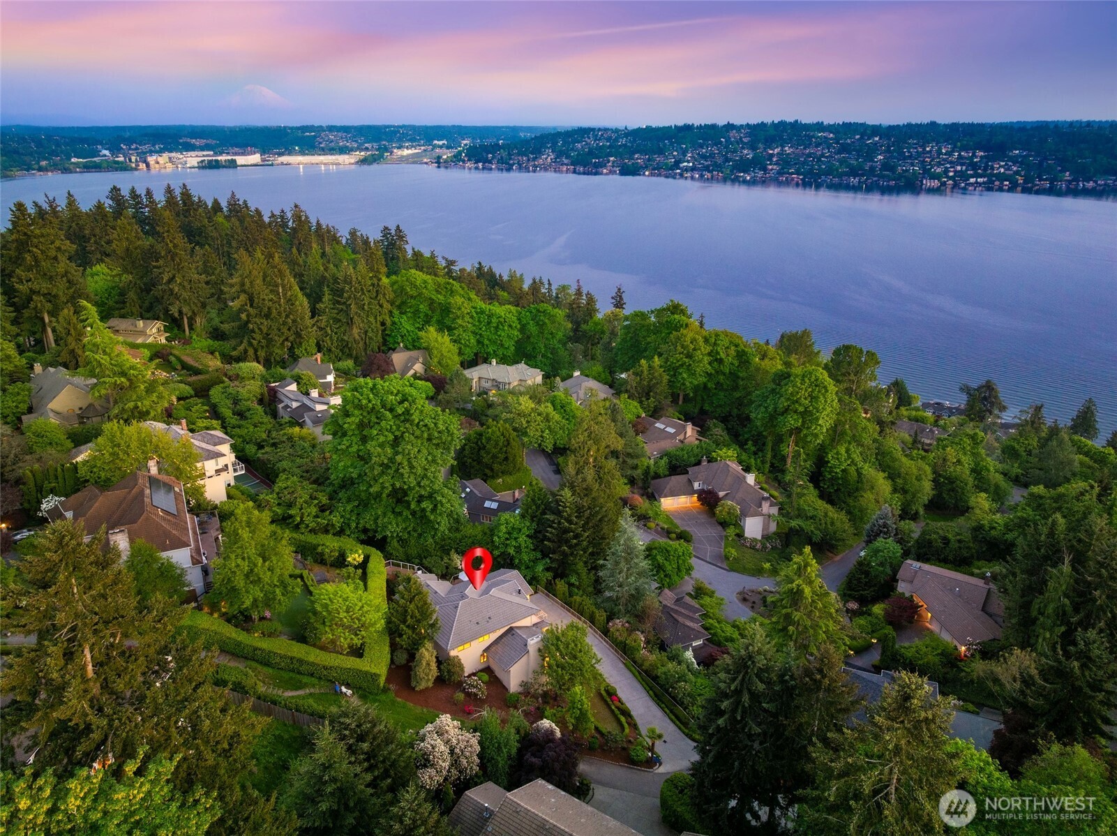 8144 West Mercer Way Mercer Island, WA 98040 - Photo 37 of 40