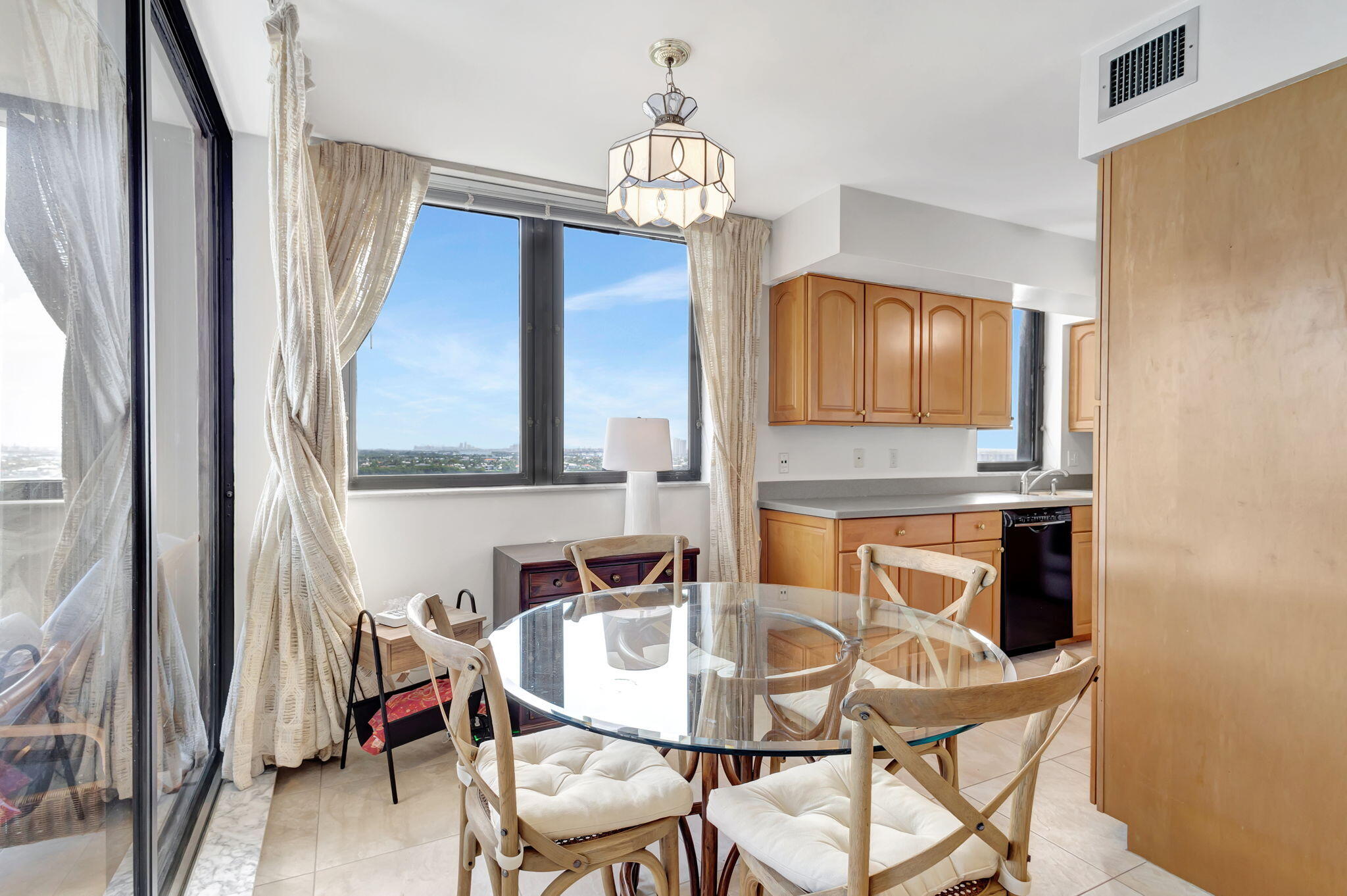 5380 North Ocean Drive, Unit 15A Singer Island, FL 33404 - Photo 18 of 105 14-web-or-mls-5D1A8182