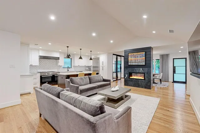 $6,000 | 4423 Springside Lane, Dallas, TX 75214