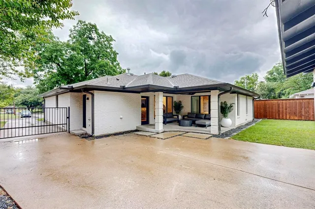 $6,000 | 4423 Springside Lane, Dallas, TX 75214