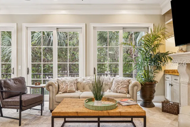 $1,599,999 | 17 Corine Lane, Hilton Head Island, SC 29928