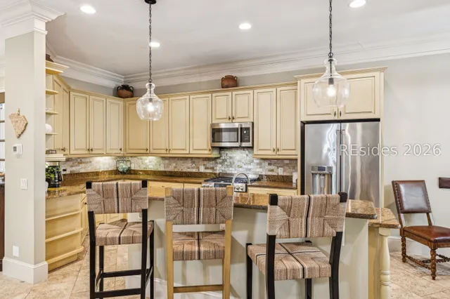 $1,599,999 | 17 Corine Lane, Hilton Head Island, SC 29928