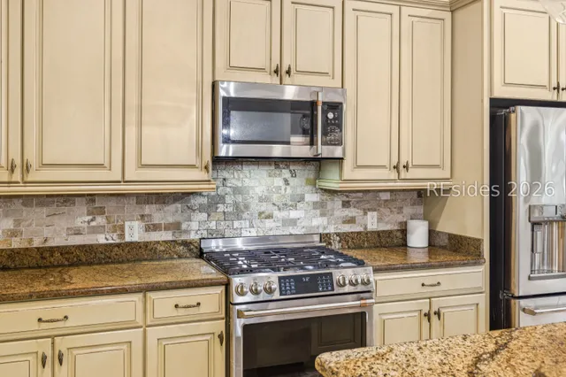 $1,599,999 | 17 Corine Lane, Hilton Head Island, SC 29928