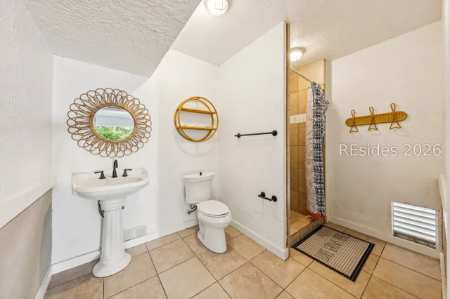 $1,599,999 | 17 Corine Lane, Hilton Head Island, SC 29928