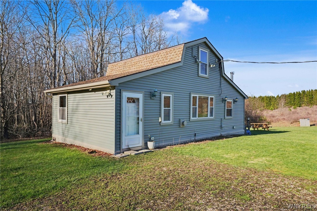 4334 Townline Road Yorkshire, NY 14042 - Photo 4 of 33