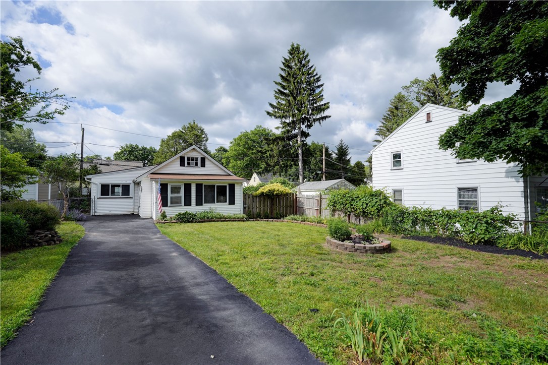 197 Brayton Road Greece, NY 14616 - Photo 2 of 17