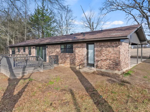 a house view with a outdoor space