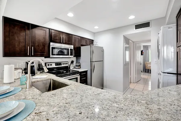 $4,300 | 1605 Highway 1, Unit V6205, Jupiter, FL 33477