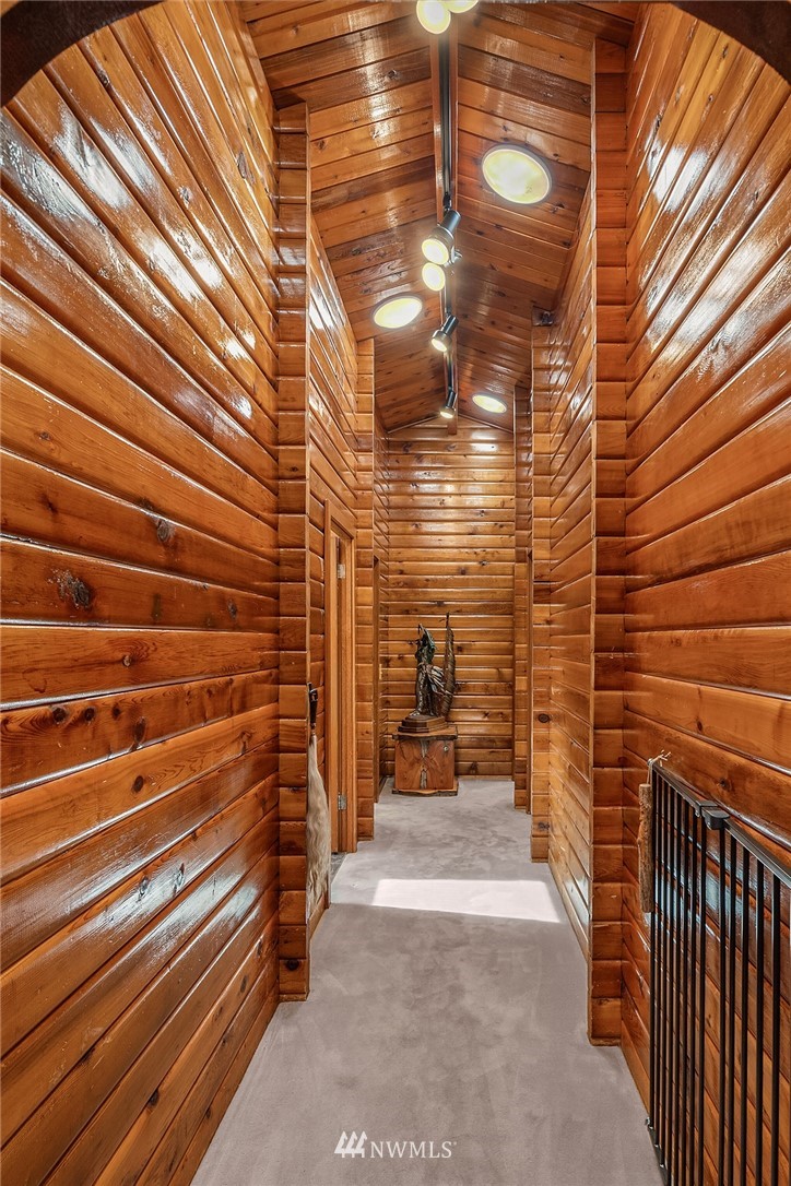 14461 Tiger Mountain Road Southeast Issaquah, WA 98027 - Photo 12 of 40 Gallery Image 12