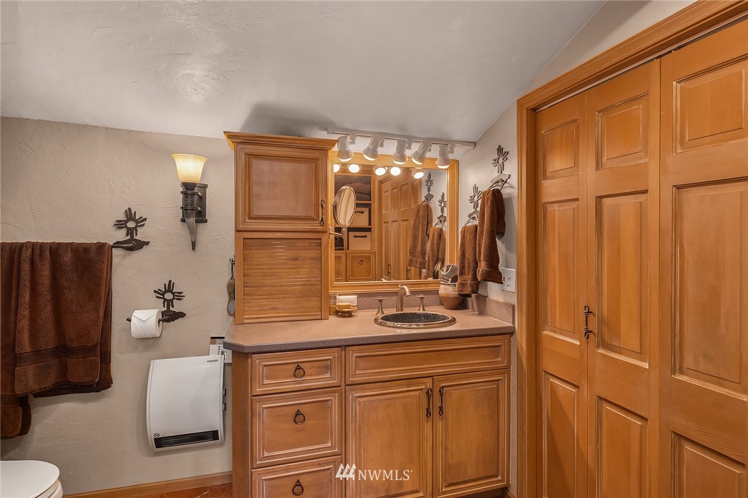 14461 Tiger Mountain Road Southeast Issaquah, WA 98027 - Photo 17 of 40 Gallery Image 17