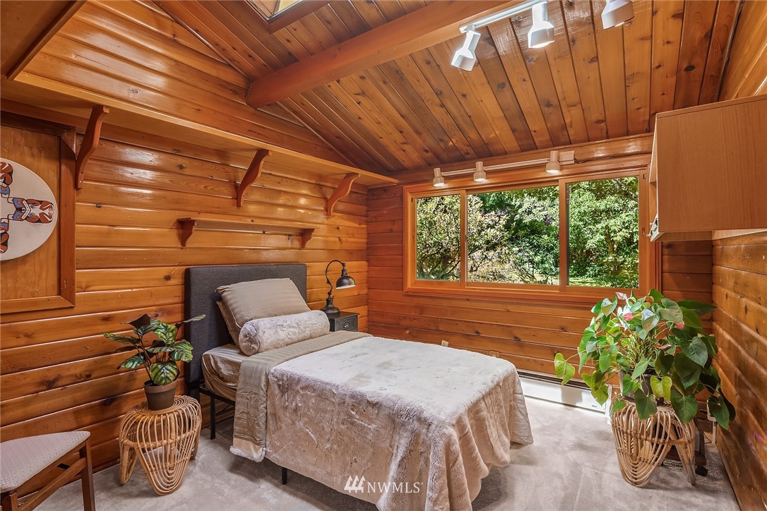 14461 Tiger Mountain Road Southeast Issaquah, WA 98027 - Photo 18 of 40 Gallery Image 18