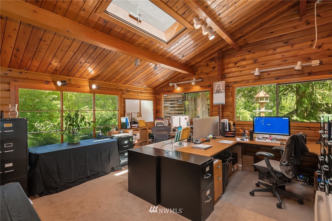 14461 Tiger Mountain Road Southeast Issaquah, WA 98027 - Photo 8 of 40 Gallery Image 8