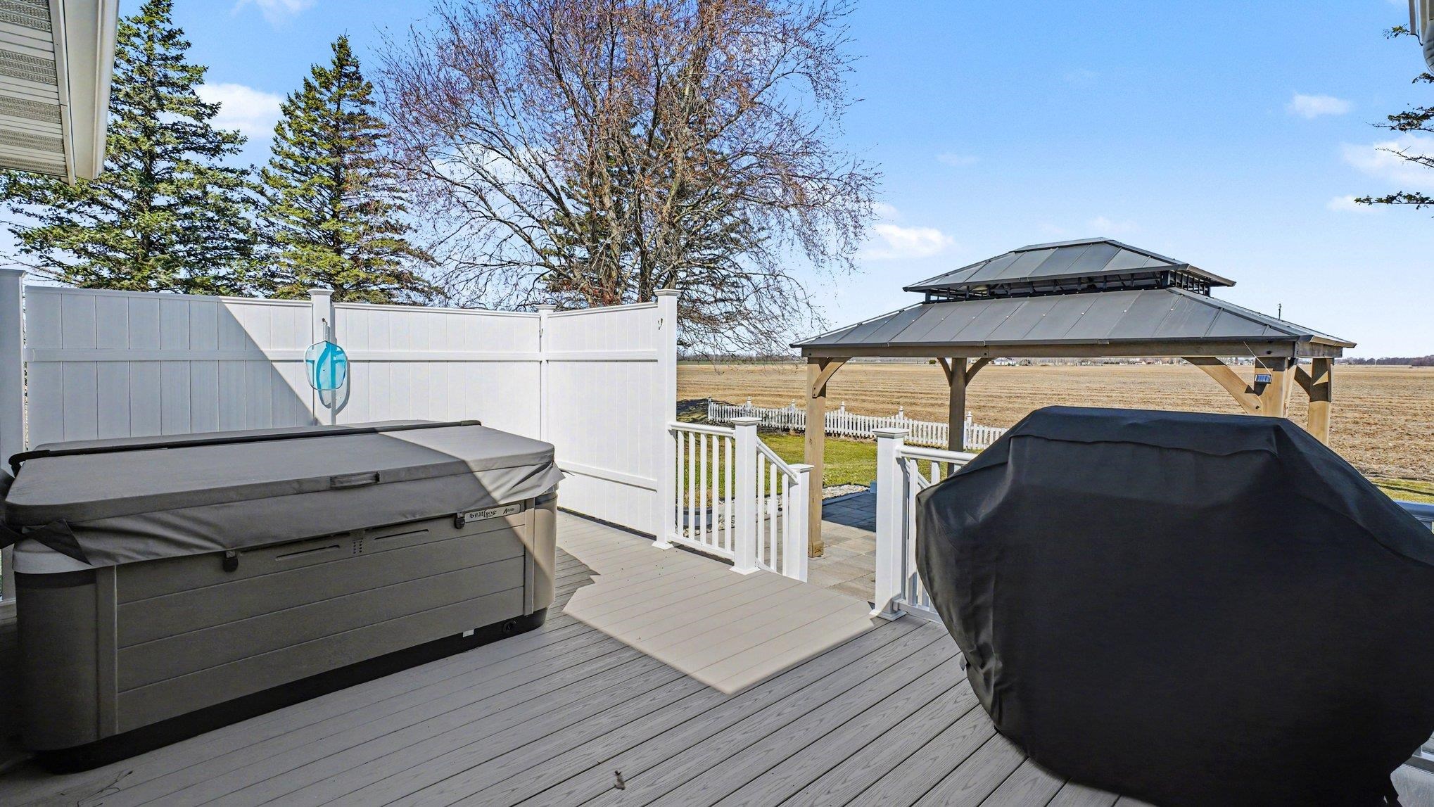 1571 East Cody Estey Road Pinconning, MI 48650 - Photo 25 of 33