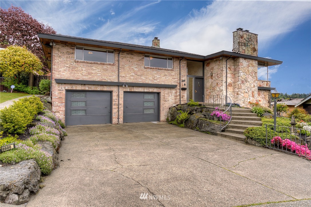 8600 Fauntlee Crest Southwest Seattle, WA 98136 - Photo 2 of 25