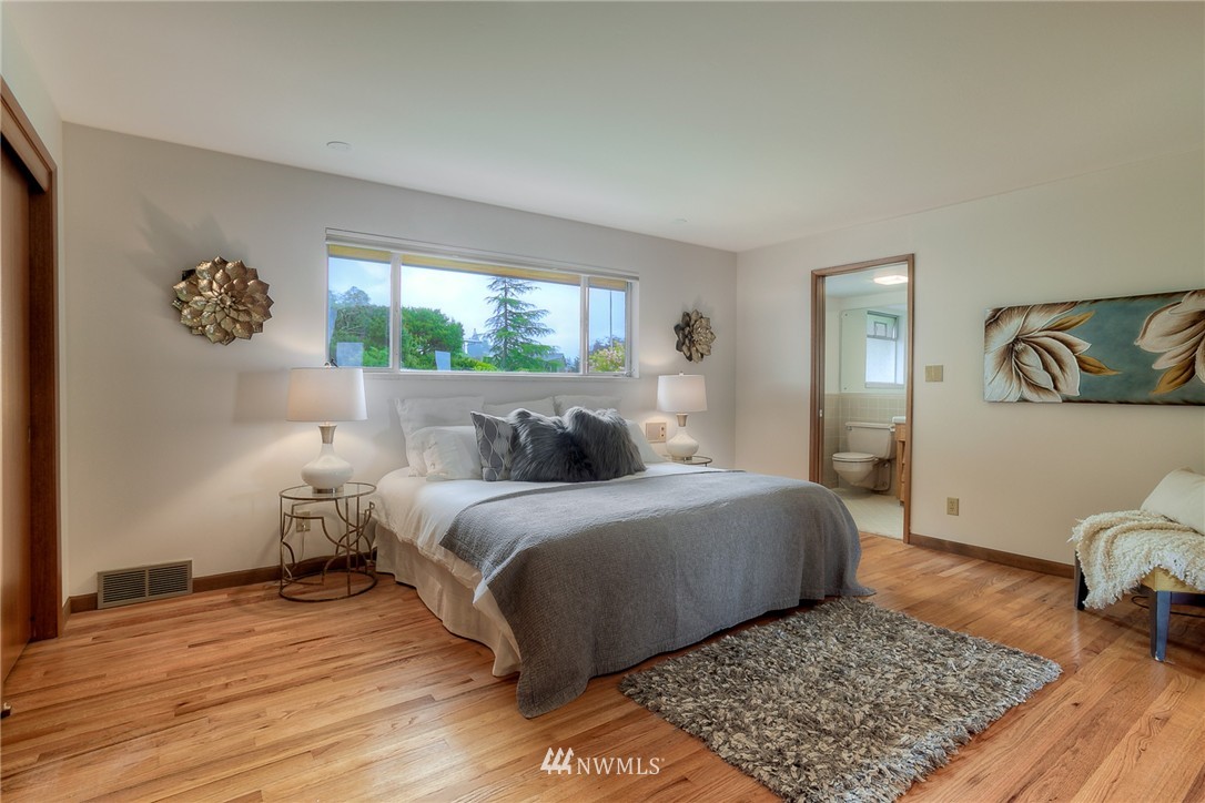 8600 Fauntlee Crest Southwest Seattle, WA 98136 - Photo 14 of 25