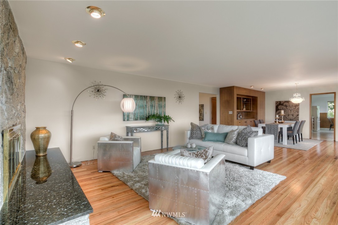 8600 Fauntlee Crest Southwest Seattle, WA 98136 - Photo 7 of 25