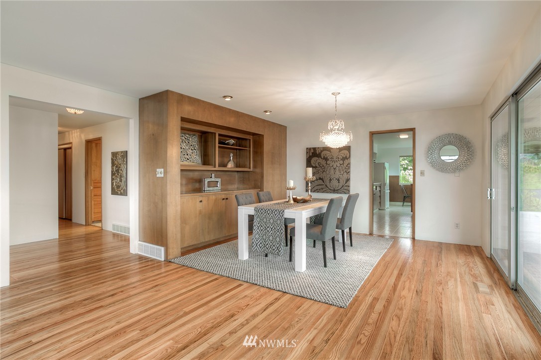 8600 Fauntlee Crest Southwest Seattle, WA 98136 - Photo 8 of 25