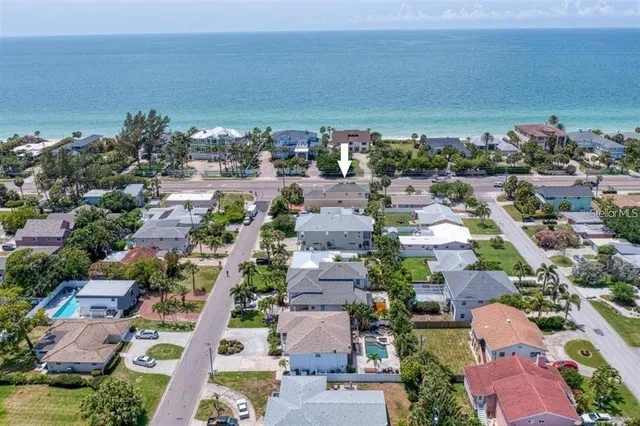 $4,400 | 101 8th Street, Belleair Beach, FL 33786