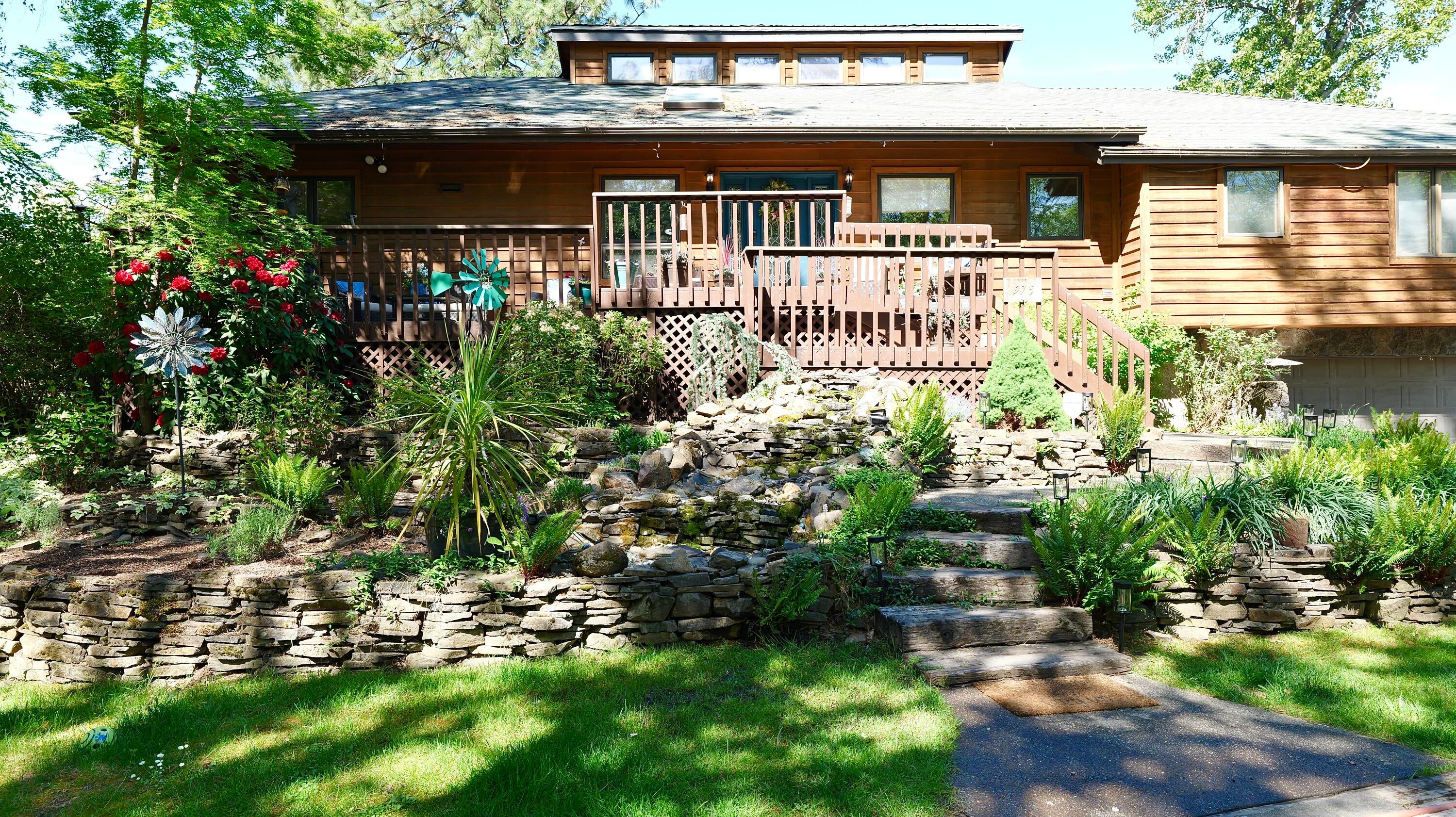 975 Old Ferry Road Shady Cove, OR 97539 - Photo 85 of 100 Beautiful landscaping