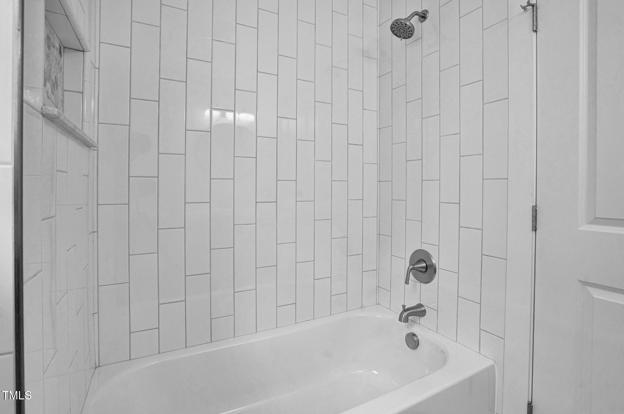 518 Worth Street Raleigh, NC 27601 - Photo 25 of 32 Hallway bathroom
