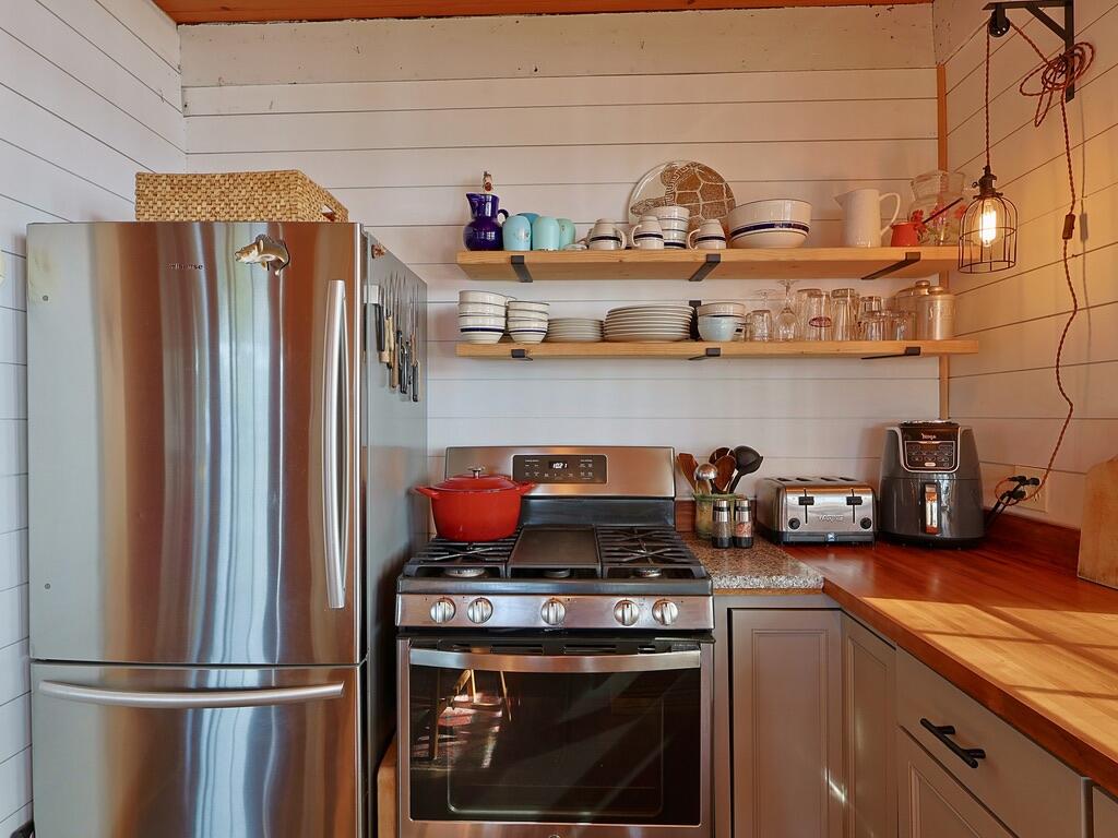 44 Aldrich Point Road Lincoln, ME 04457 - Photo 13 of 51 635417AF-1A0C-4F3A-B31B-40C1656D3A54_1_1