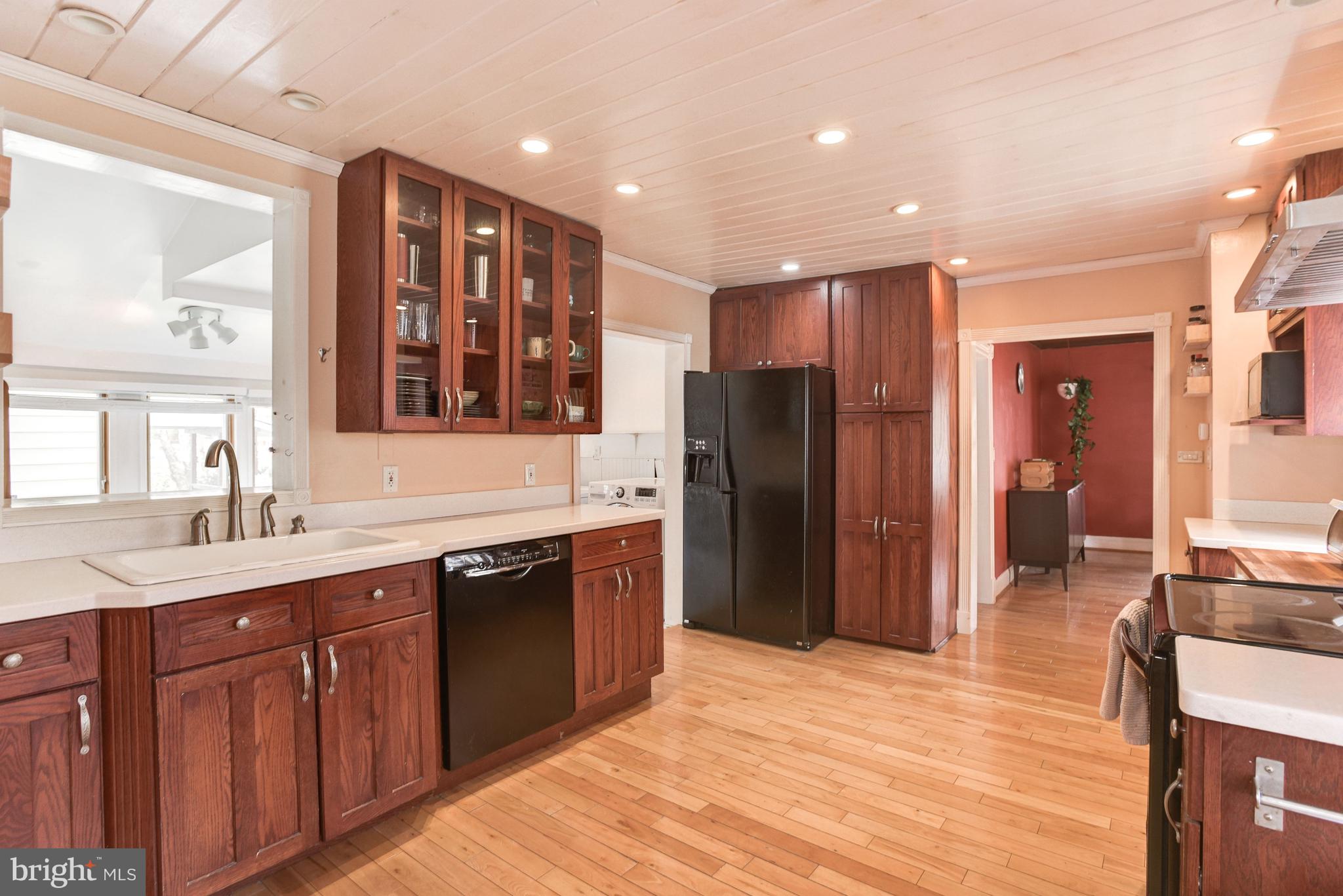 716 Silver Spring Avenue Silver Spring, MD 20910 - Photo 12 of 38 Kitchen