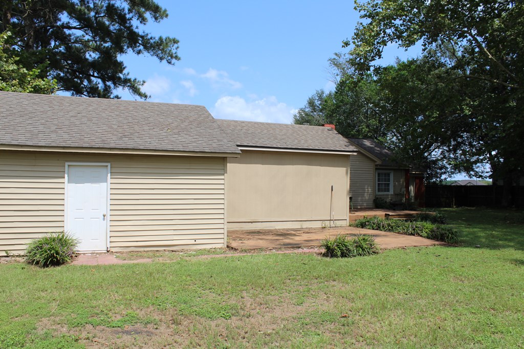 565 West W Highway Newton, AL 36352 - Photo 3 of 26