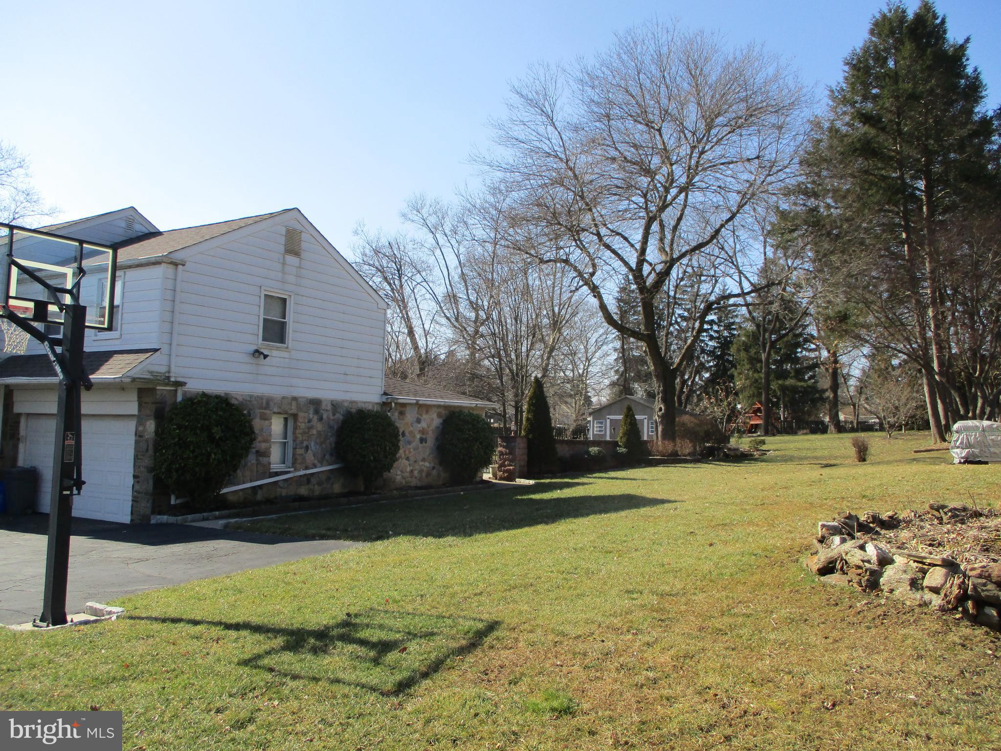 1044 Welsh Road Philadelphia, PA 19115 - Photo 14 of 35
