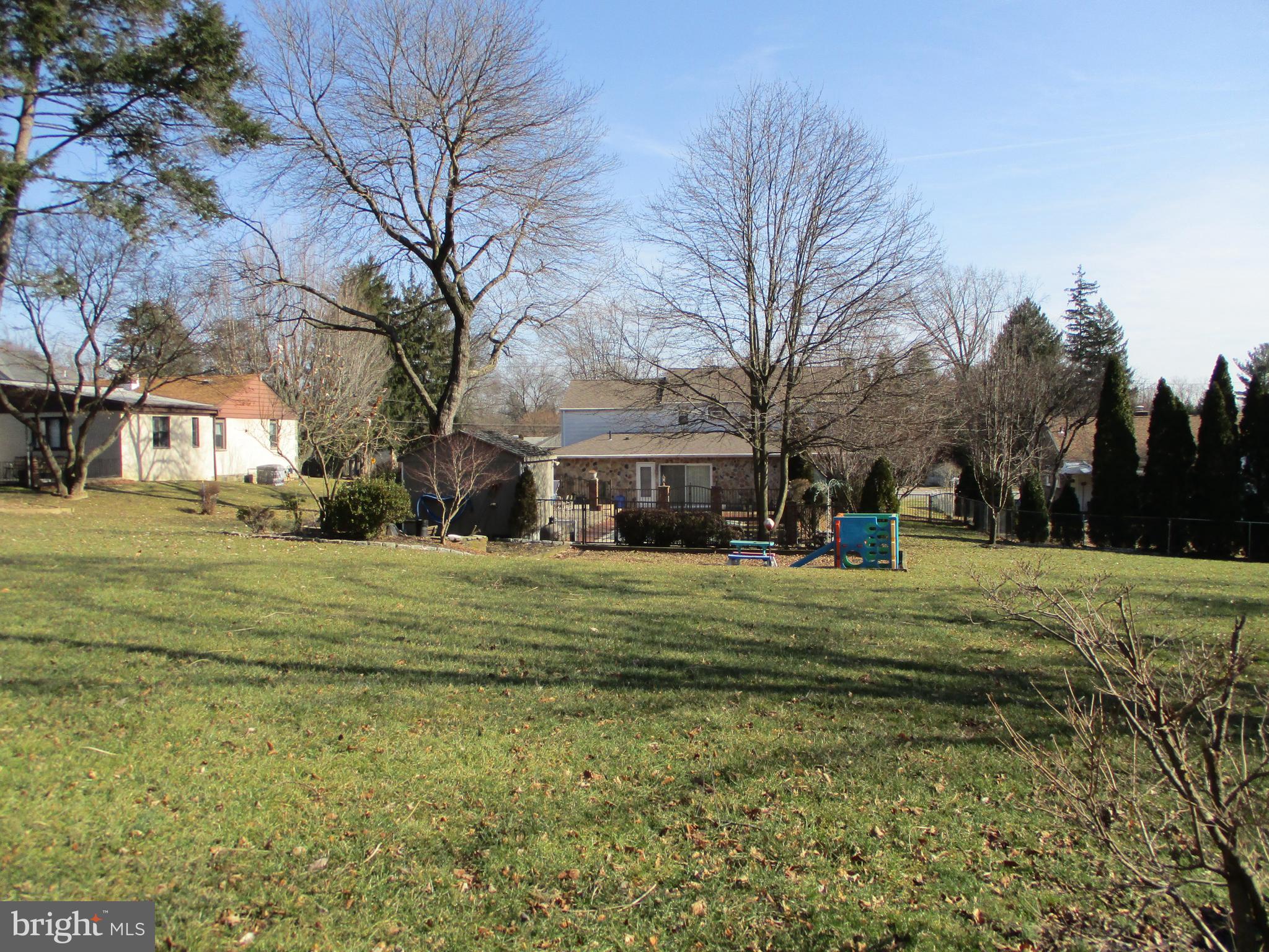 1044 Welsh Road Philadelphia, PA 19115 - Photo 9 of 35